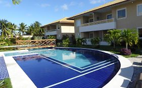 Soft Guarajuba -Lindo Village Residencial amplo 2 quartos com suite e varanda no Térreo